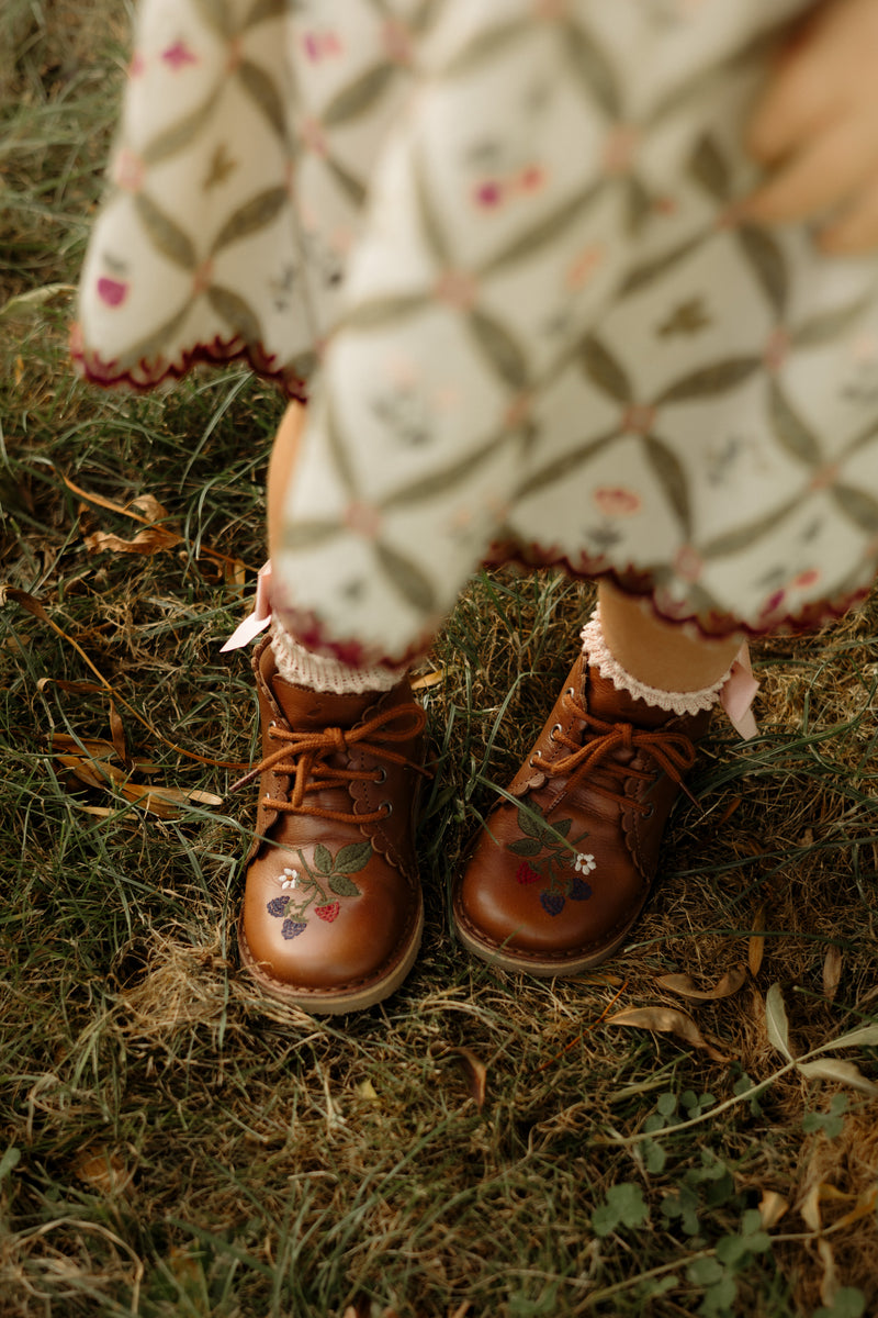 Petit Nord Blackberries Scallop Boot Low Boot Shoes Hazelnut 069