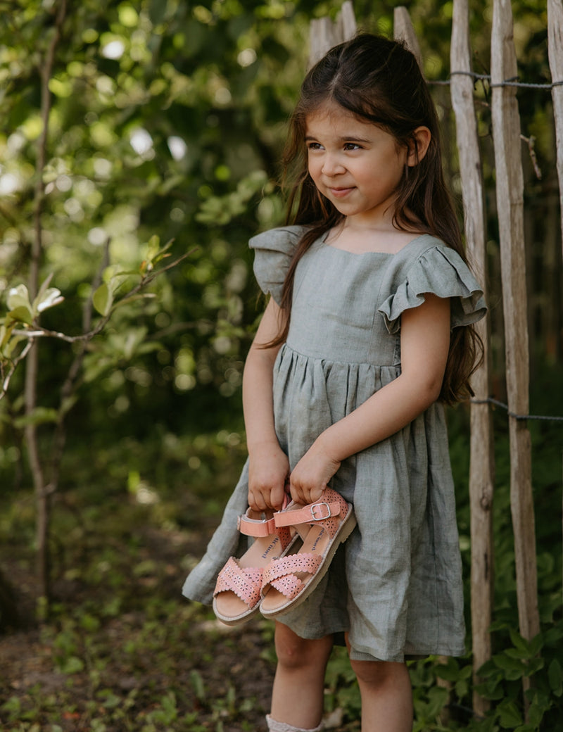 Petit Nord Crossover Scallop Flower Sandals Papaya 085