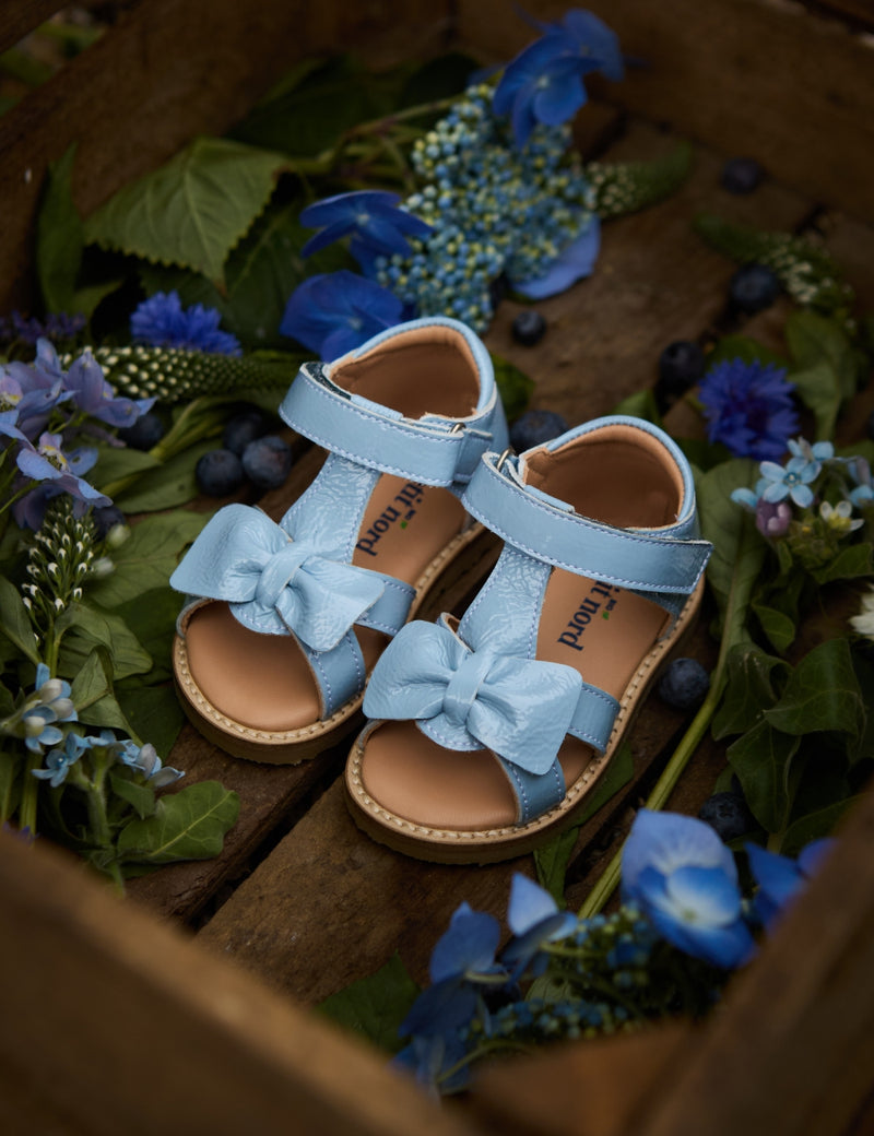 Petit Nord Gry Sandal Sandals Crinkly Cloud 143