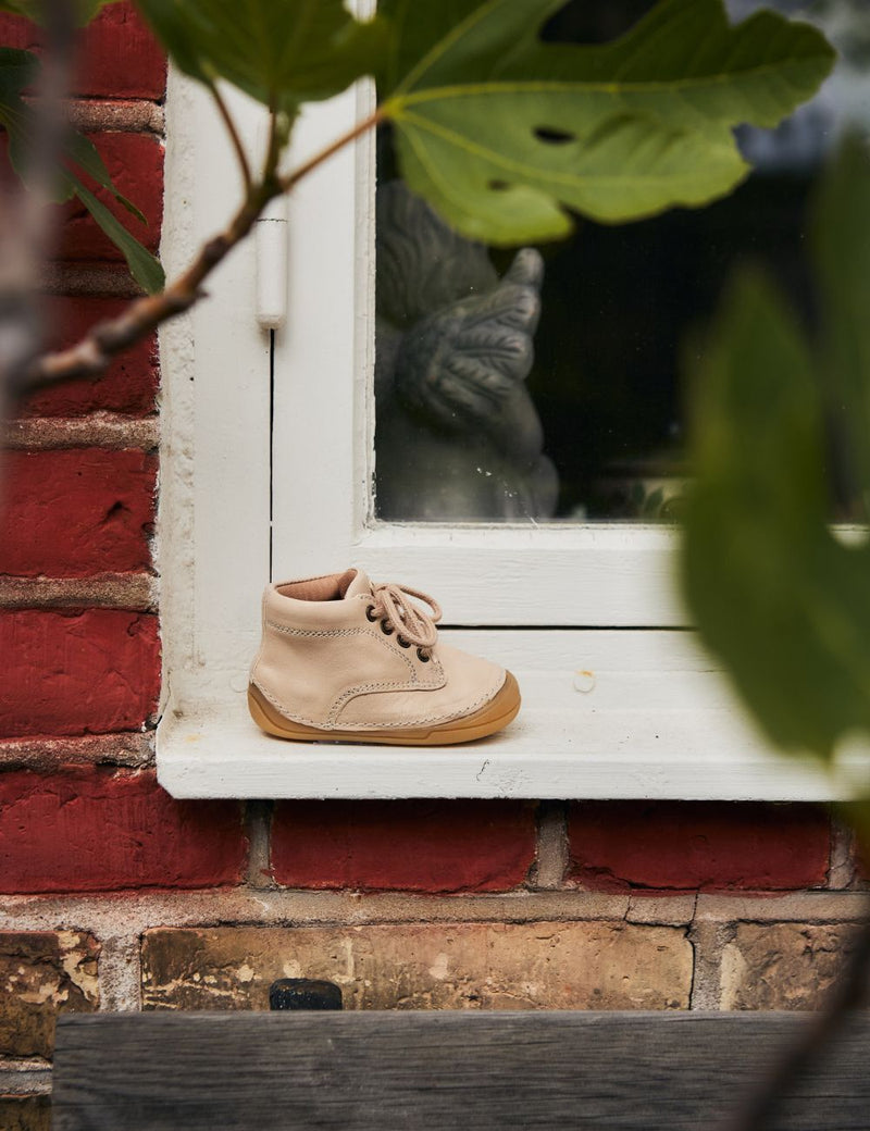 Petit Nord Mini Bootie Lace Low Boot Shoes Cream 052