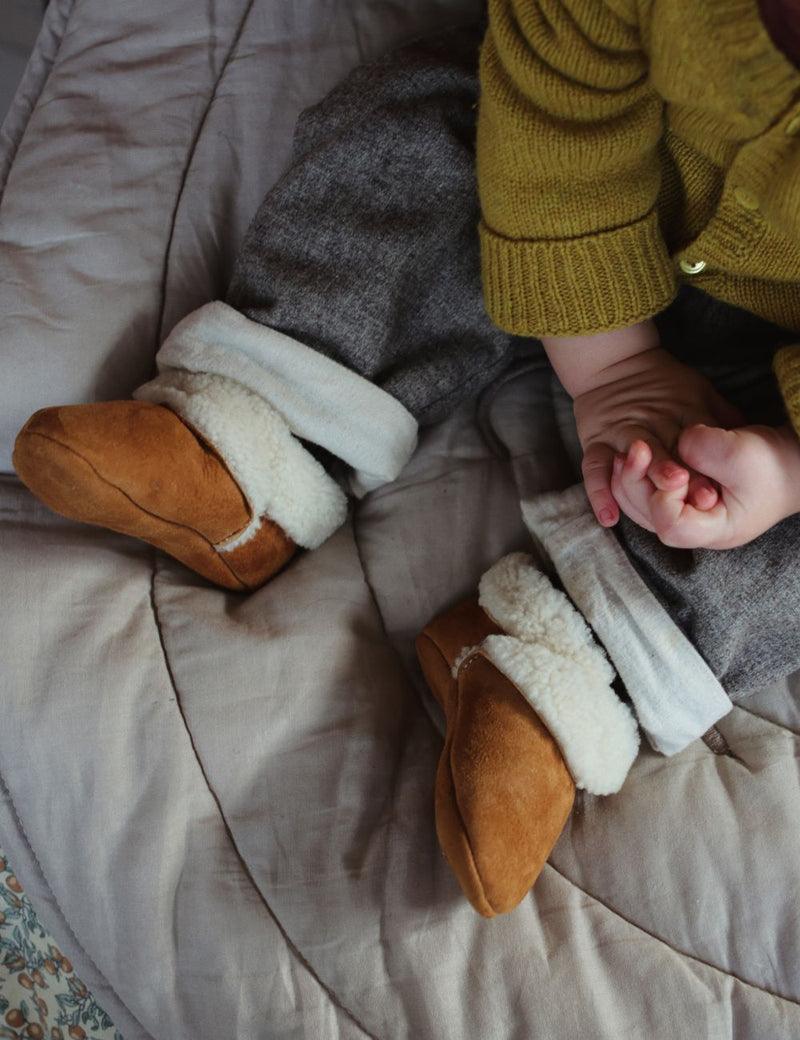 Petit Nord Shearling Bootie Indoor Shoes Cognac 040
