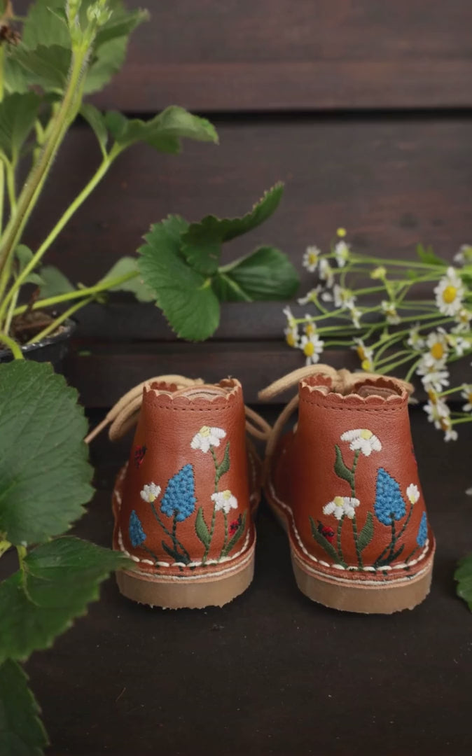 Petit Nord Ladybug Scallop Boot Boots Cognac 002